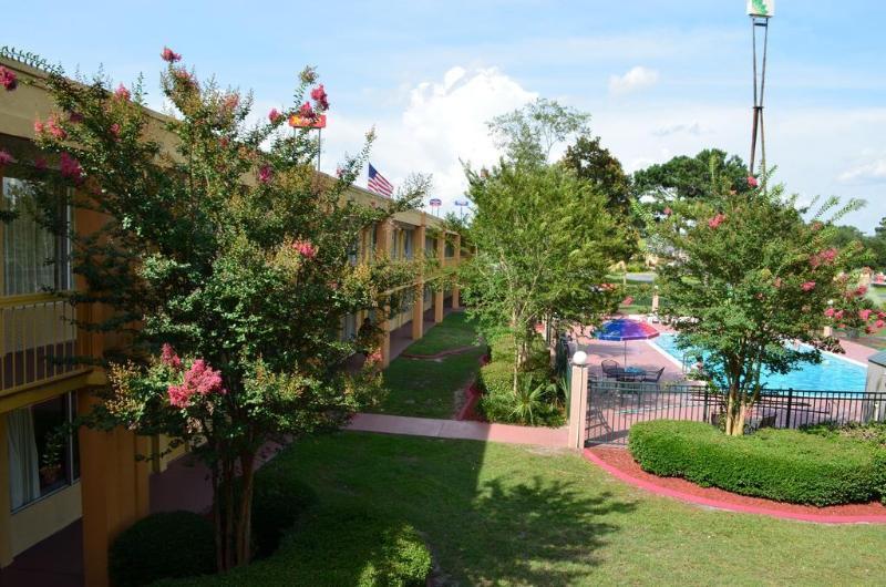 Econo Lodge Choice Hotels I 95 Savannah Gateway 24 Hour Fitness Center On Site Guest Laundry On Site Perkins Restaurant Georgetown Exterior foto